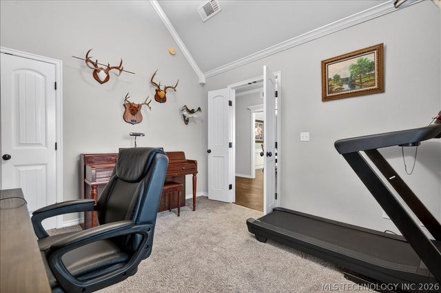 1208 Larkspur Drive, Bartlesville, OK 74006