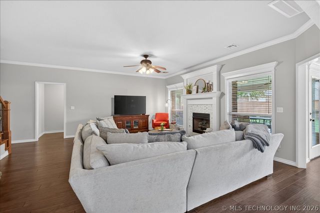 1208 Larkspur Drive, Bartlesville, OK 74006