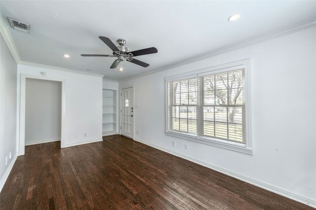 7302 Kenwell Street, Dallas, TX 75209