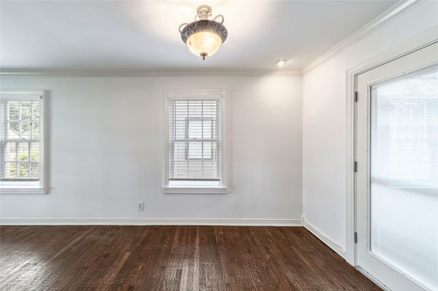 7302 Kenwell Street, Dallas, TX 75209