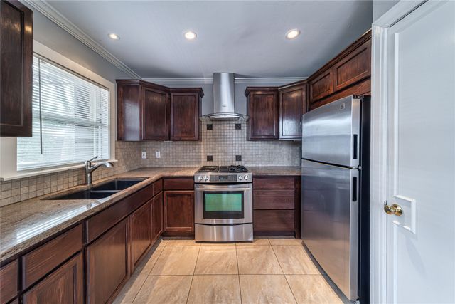 7302 Kenwell Street, Dallas, TX 75209