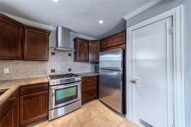 7302 Kenwell Street, Dallas, TX 75209