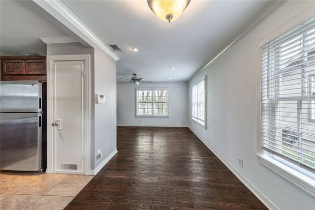 7302 Kenwell Street, Dallas, TX 75209