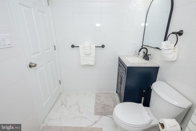 1002 TYLER AVE, Annapolis, MD 21403