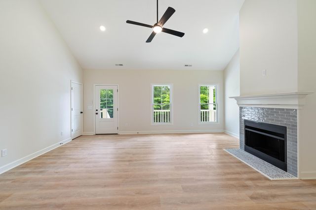 293 Peavine Way, Rock Spring, GA 30739