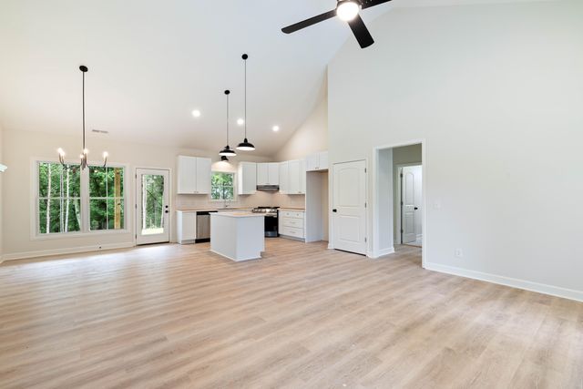 293 Peavine Way, Rock Spring, GA 30739