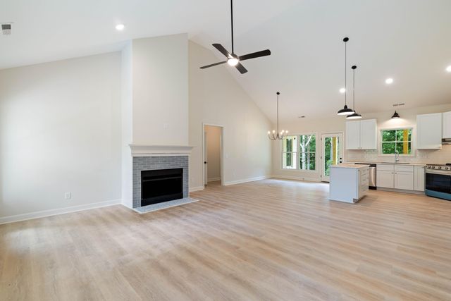293 Peavine Way, Rock Spring, GA 30739