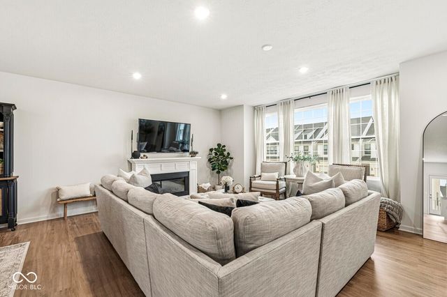 3261 Morab Drive, Zionsville, IN 46077