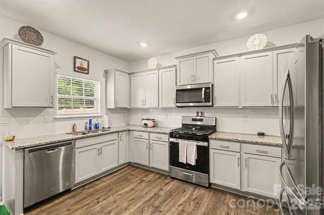 7573 Stonehouse Drive, Gastonia, NC 28056