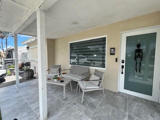 198 E Browning Dr, West Palm Beach, FL 33406