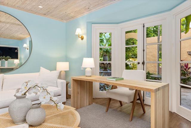 124 Brazilian Avenue, Palm Beach, FL 33480