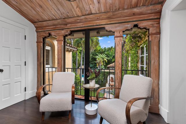 124 Brazilian Avenue, Palm Beach, FL 33480