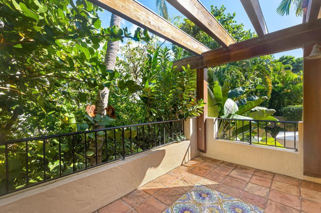 124 Brazilian Avenue, Palm Beach, FL 33480