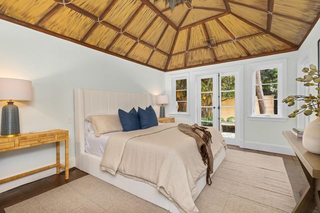 124 Brazilian Avenue, Palm Beach, FL 33480