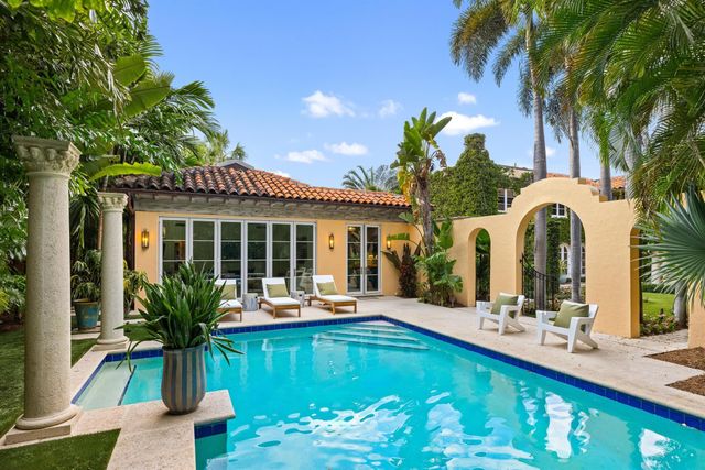 124 Brazilian Avenue, Palm Beach, FL 33480