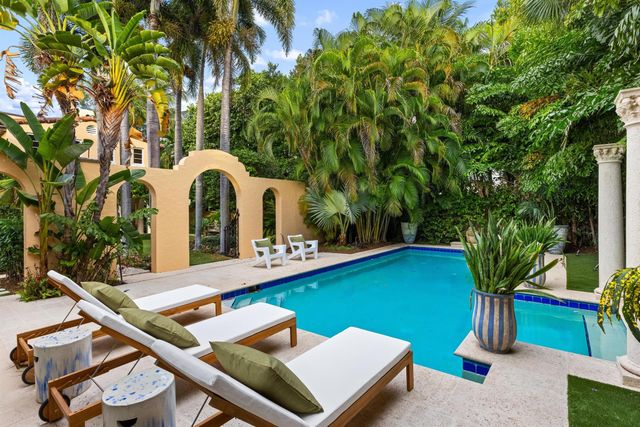 124 Brazilian Avenue, Palm Beach, FL 33480