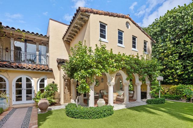 124 Brazilian Avenue, Palm Beach, FL 33480