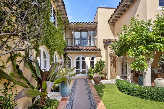 124 Brazilian Avenue, Palm Beach, FL 33480