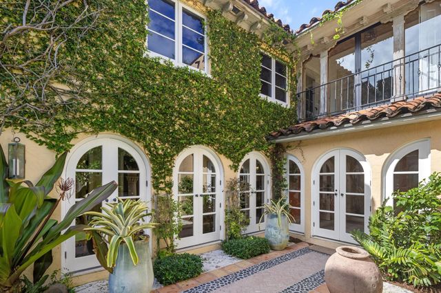 124 Brazilian Avenue, Palm Beach, FL 33480