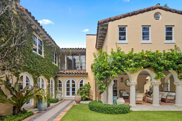 124 Brazilian Avenue, Palm Beach, FL 33480