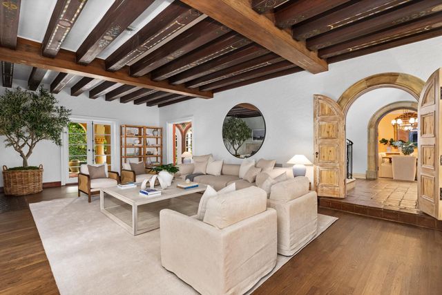 124 Brazilian Avenue, Palm Beach, FL 33480