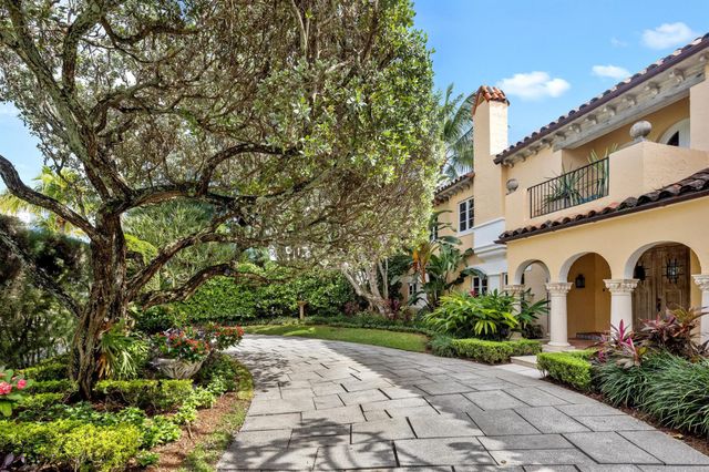 124 Brazilian Avenue, Palm Beach, FL 33480