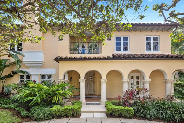 124 Brazilian Avenue, Palm Beach, FL 33480