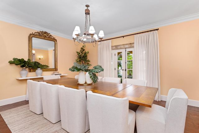 124 Brazilian Avenue, Palm Beach, FL 33480