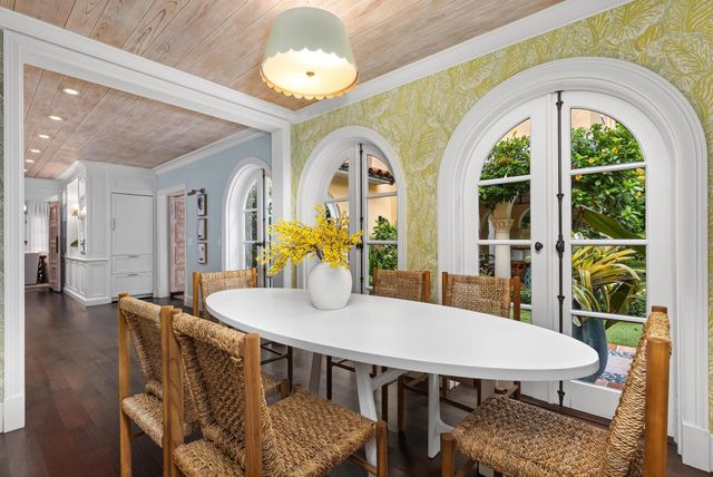 124 Brazilian Avenue, Palm Beach, FL 33480