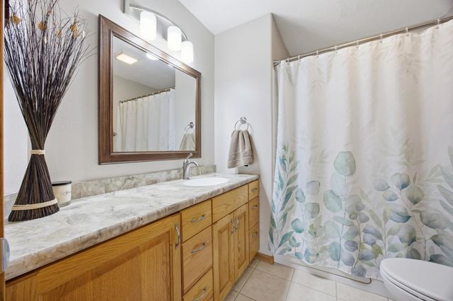 3575 Harrison Street S, Fargo, ND 58104