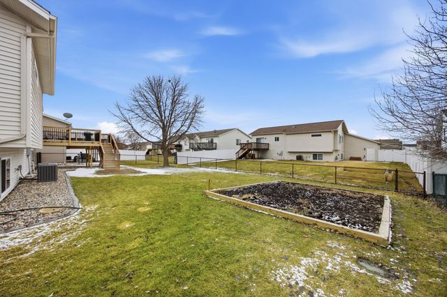 3575 Harrison Street S, Fargo, ND 58104