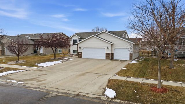 3575 Harrison Street S, Fargo, ND 58104