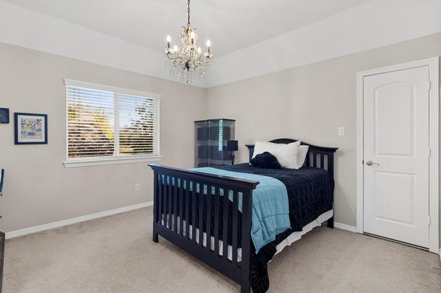 3911 Whispering Woods Lane, Richmond, TX 77406