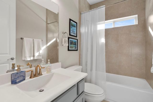 3911 Whispering Woods Lane, Richmond, TX 77406