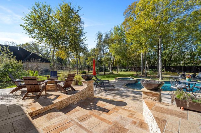 3911 Whispering Woods Lane, Richmond, TX 77406