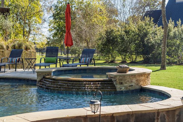 3911 Whispering Woods Lane, Richmond, TX 77406