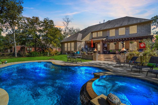 3911 Whispering Woods Lane, Richmond, TX 77406