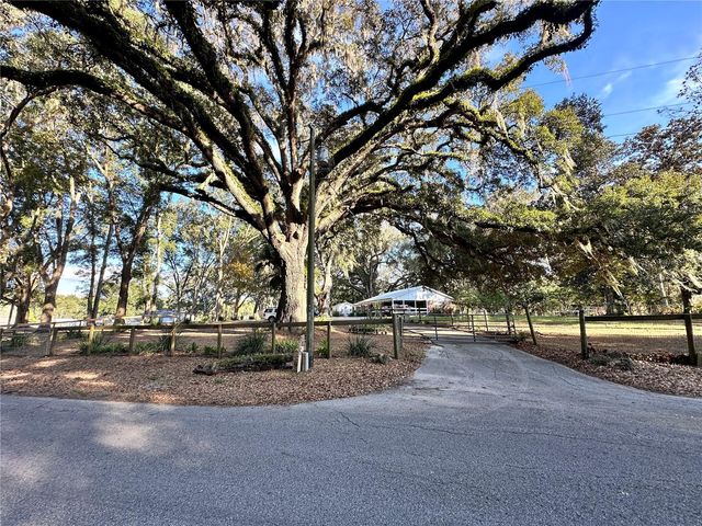 13565 NE 38TH AVENUE, Anthony, FL 32617