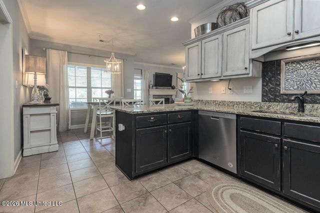 664 Robertson Way, Hernando, MS 38632