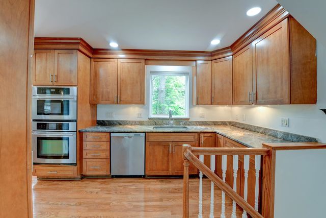 10 TOYE STREET, Randolph Township, NJ 07869