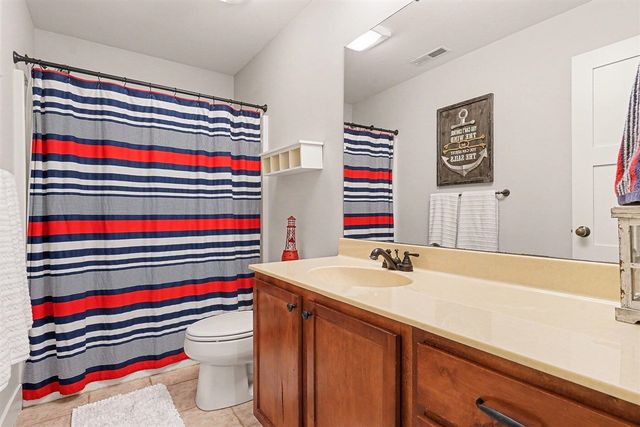 16492 W Willow Drive, Spring Lake, MI 49456