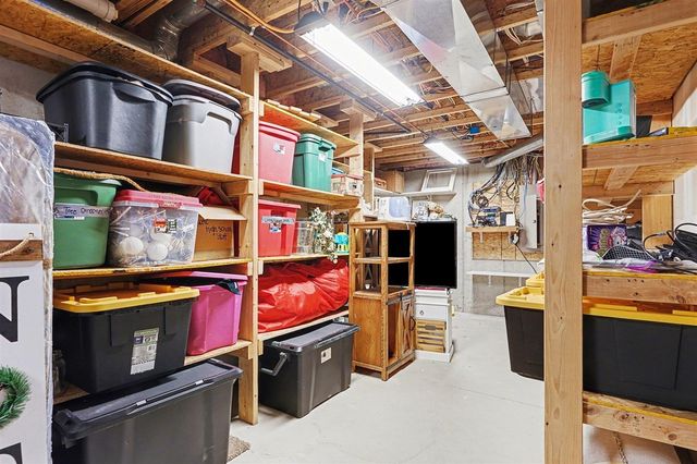 16492 W Willow Drive, Spring Lake, MI 49456