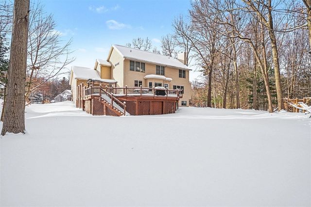 16492 W Willow Drive, Spring Lake, MI 49456