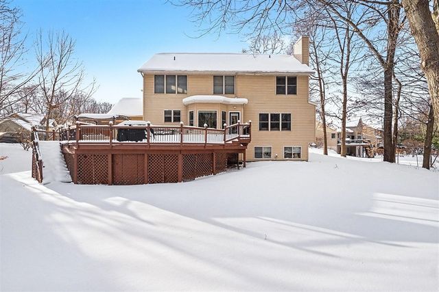 16492 W Willow Drive, Spring Lake, MI 49456