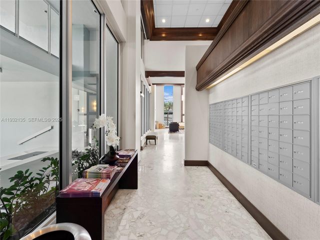 5 Island Ave LE, Miami Beach, FL 33139