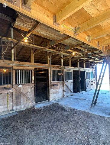 6775 Marsh Rd Road, Cottrellville, MI 48039