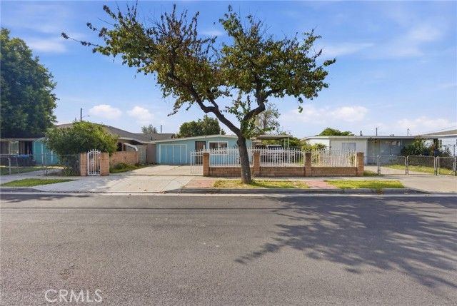 12058 Hopland, Norwalk, CA 90650