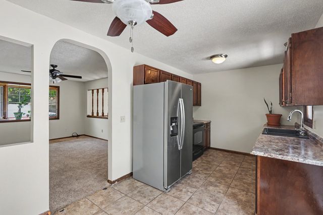 1005 Geil Avenue, Des Moines, IA 50315