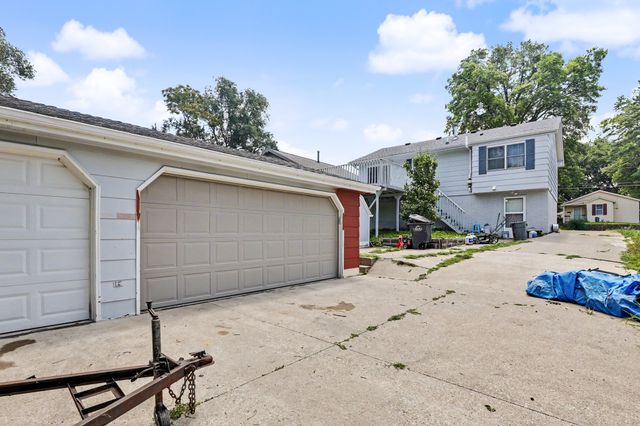 1005 Geil Avenue, Des Moines, IA 50315
