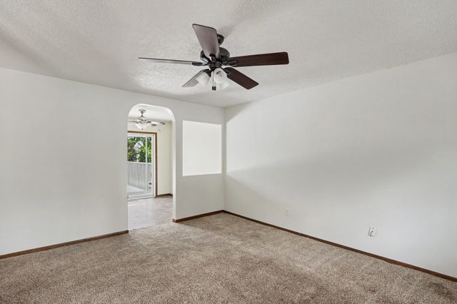 1005 Geil Avenue, Des Moines, IA 50315
